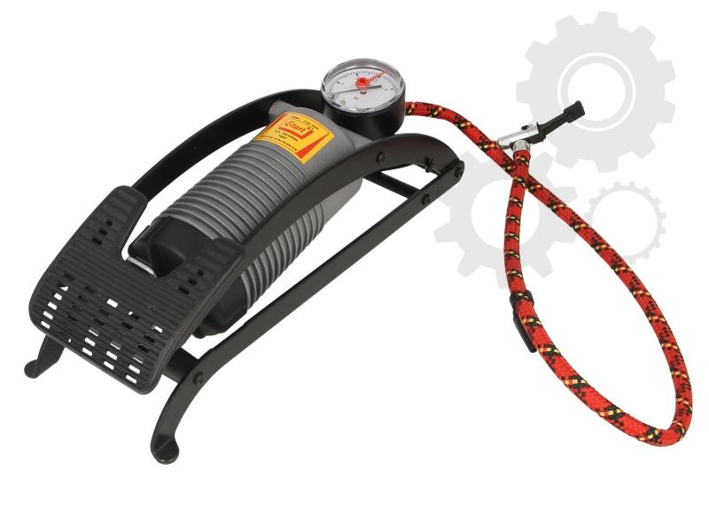 Foot pump with manometer