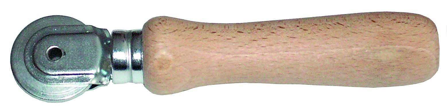 Roll with a wooden handle