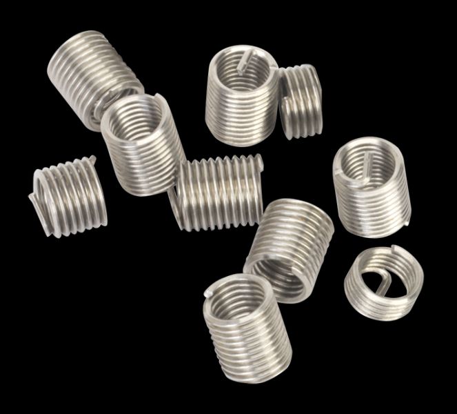 Threaded insert for thread repair