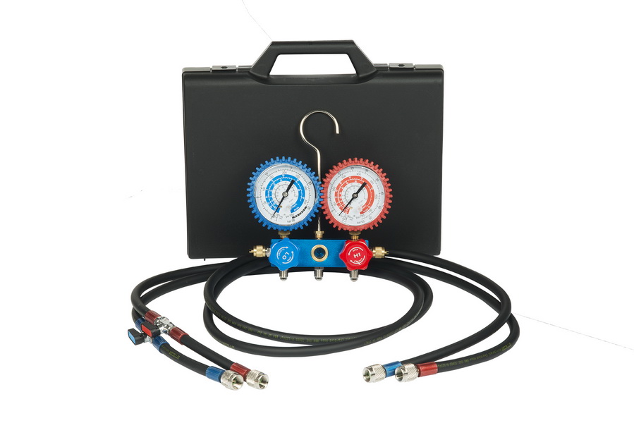 Set of pressure gauges